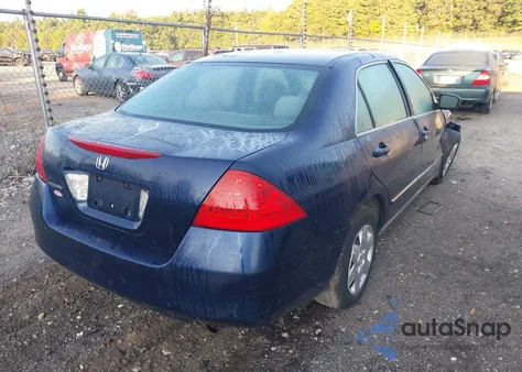 2007 Honda Accord 2.4 Lx z USA, uszkodzony, nr VIN 1HGCM564X7A175922